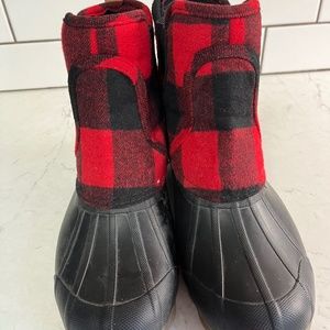 Sperry women's red/black checked boots size 9.5